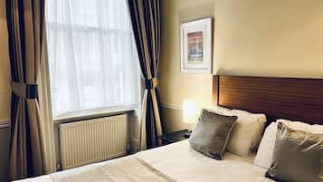 Standard Double Room | Hypo-allergenic bedding, in-room safe, desk, laptop workspace