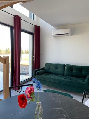 Taulutelevisio, takka