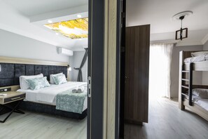 Ropa de cama hipoalerg�énica, escritorio y cortinas blackout 