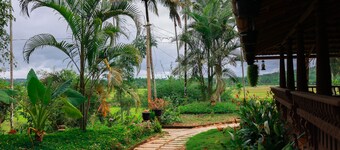 Wayal wayanad farm resort: Honey moon villa amidst coffee and spice garden