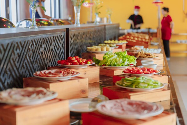 Buffet - iHome Hoi An (Da Nang)