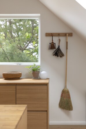 Interior - East End Guesthouse (Portland)