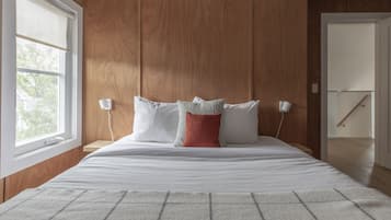 1 bedroom, iron/ironing board, travel cot, free WiFi