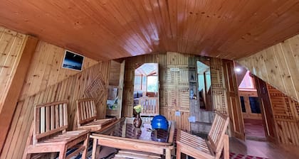 Estrella Homes - Private Cottage in Kullu Manali with Orchard