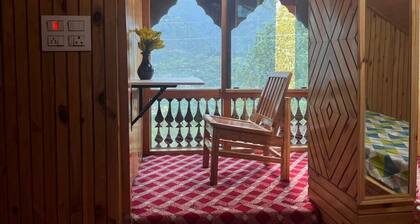 Estrella Homes - Private Cottage in Kullu Manali with Orchard