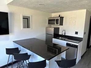 Coffee/tea maker - Harborside Suites (South Yarmouth)