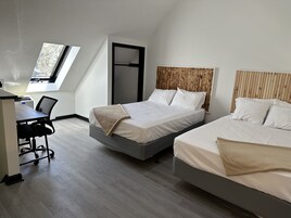 Decoración personalizada, muebles diferentes y escritorio