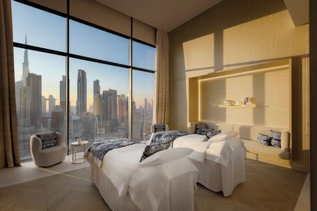 The Lana Dorchester Collection - Image 35