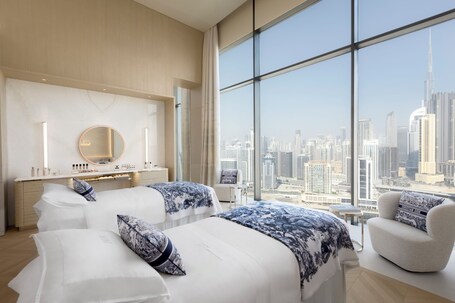 The Lana Dorchester Collection - Image 9