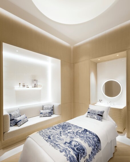 The Lana Dorchester Collection - Image 235