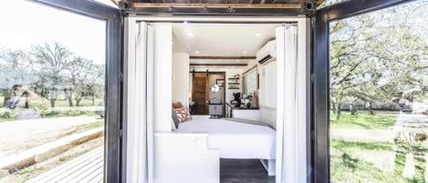1 室のベッドルーム、アイロン / アイロン台、WiFi、ベッドシーツ