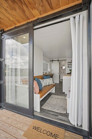 Interior - New! Oak Grove-Container Retreat (Fredericksburg)