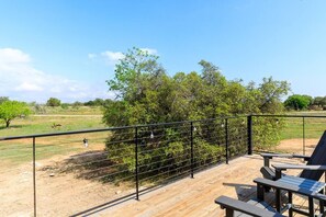 Property grounds - New! The Sunset Luxury Container Home (Fredericksburg)