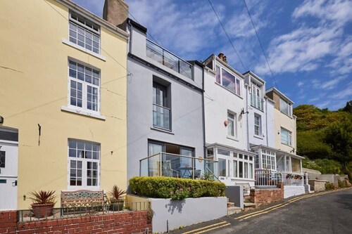 Host & Stay | The Hideaway