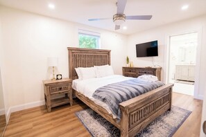 3 bedrooms, desk, free WiFi, bed sheets