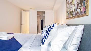 1 bedroom, desk, iron/ironing board, WiFi