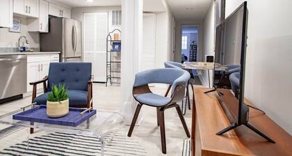 Lux CoHi Cove / Walk to METRO Sub, Shopping,& More