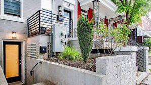 Exterior - Lux CoHi Cove - Walk to METRO Sub Shopping & More (Washington DC)