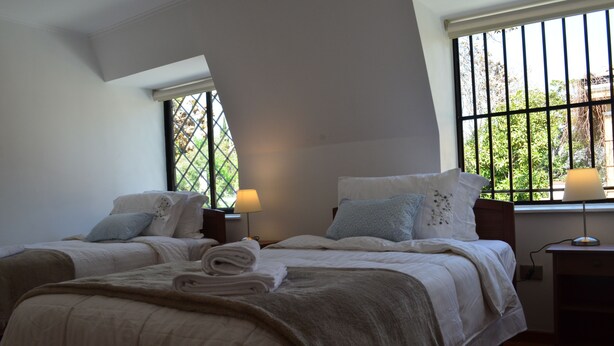 Twin Room - Hostal Los Araucanos (Santiago)