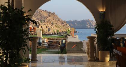 Noprea Boutique Hotel