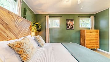 3 habitaciones, escritorio, tabla de planchar con plancha y wifi gratis