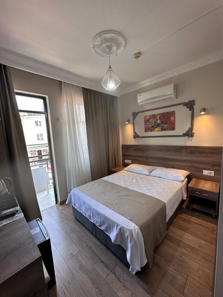 Deluxe Double Room | Premium bedding, minibar, in-room safe, free WiFi
