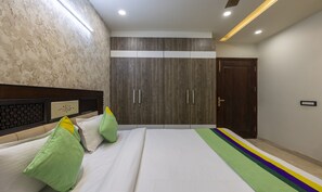 Phòng Tiêu chuẩn | Bàn, phòng cách âm 