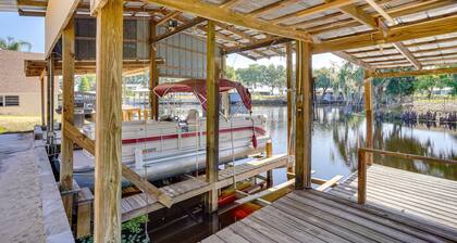 Hot Tub + Dock Access: Lake Hatchineha Getaway!