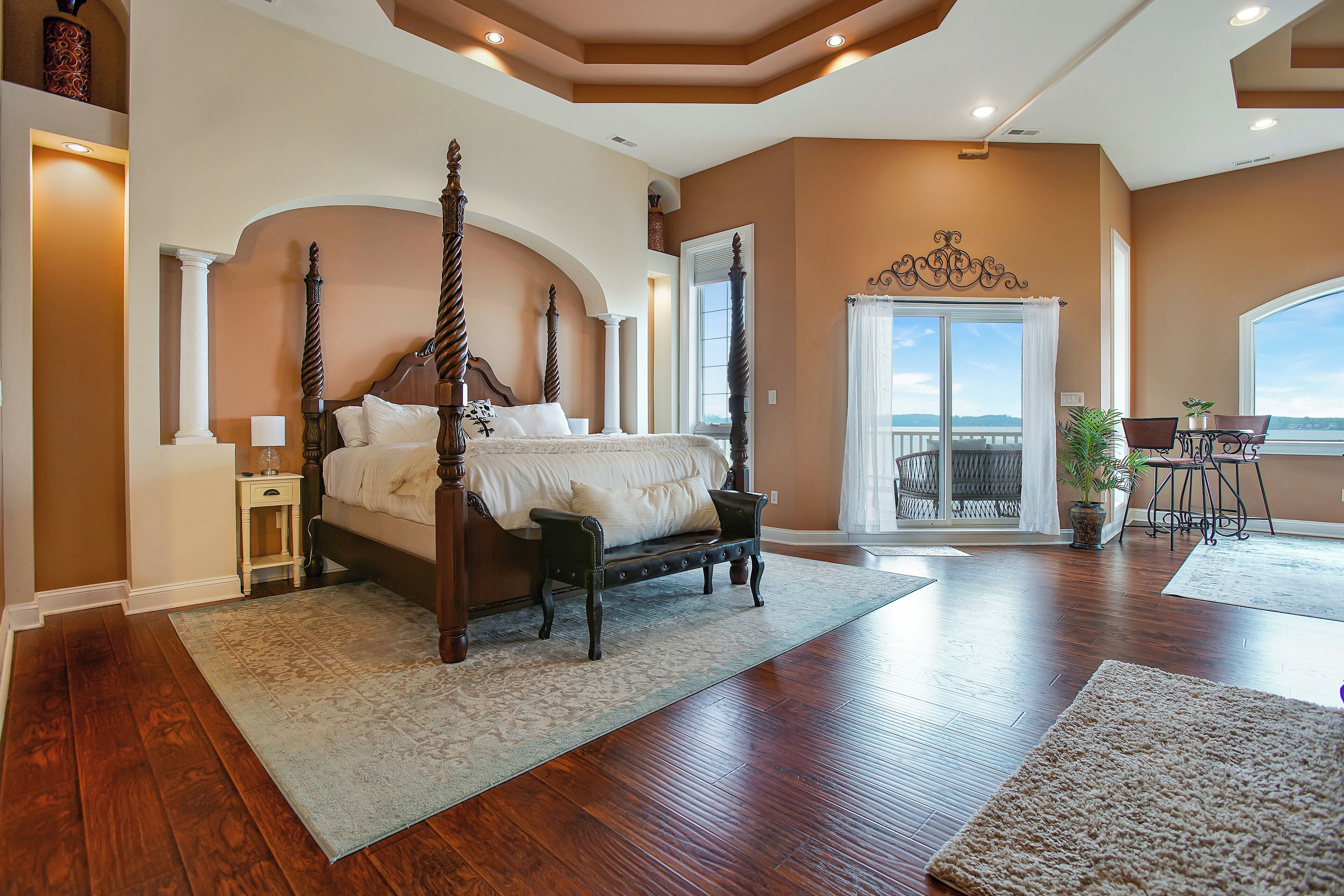 7 bedrooms, iron/ironing board, free WiFi, bed sheets