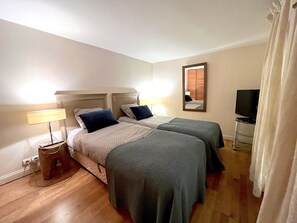 2 Schlafzimmer, Schreibtisch, Bügeleisen/Bügelbrett, kostenloses WLAN