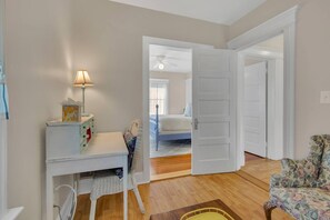 3 bedrooms, desk, iron/ironing board, travel cot