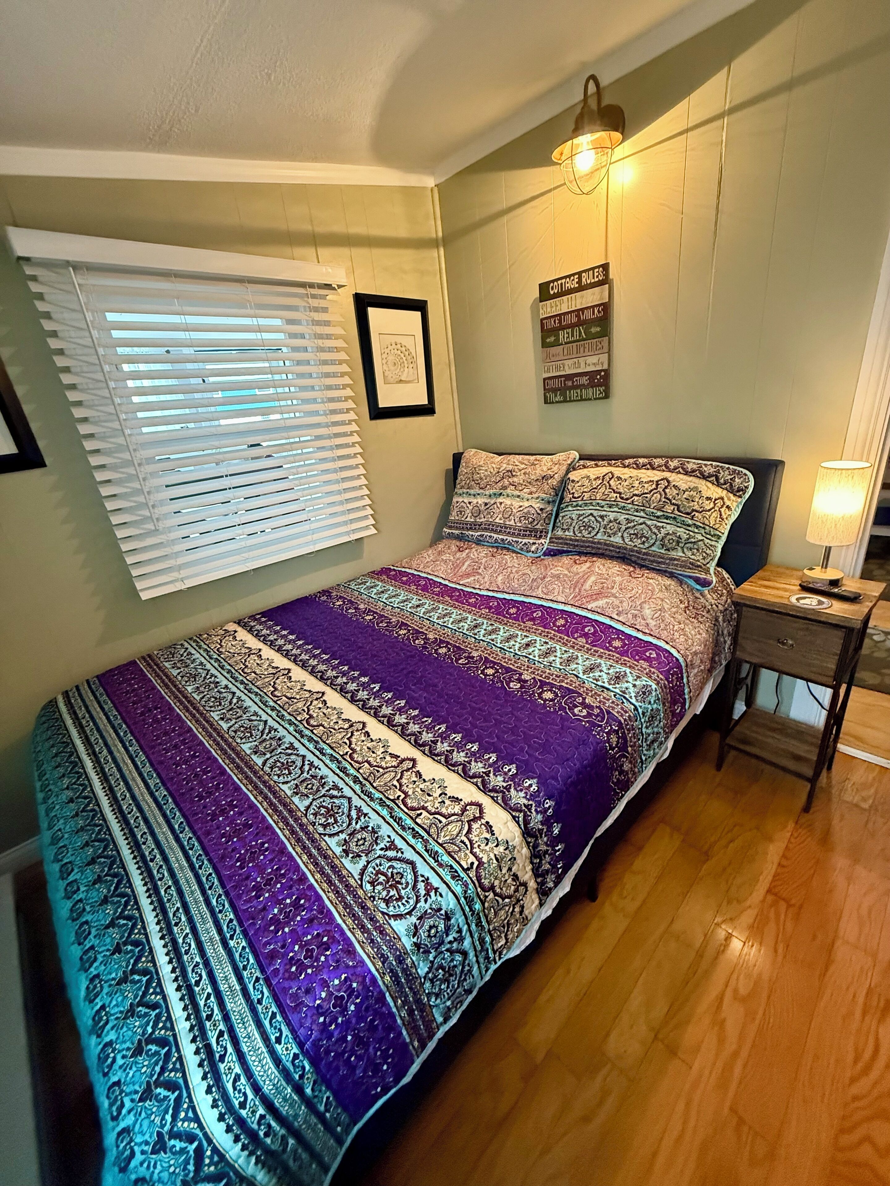 2 bedrooms, desk, free WiFi, bed sheets