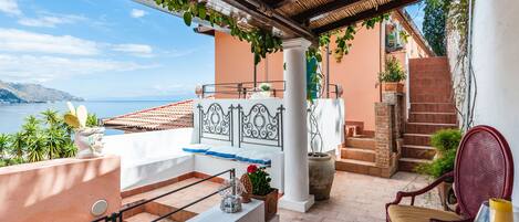 Business Apartment | Terrace/patio