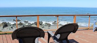 Ocean Front Cabin 16 with Private Jacuzzi & Incredible Views (Private Beach by White Rock Resort)