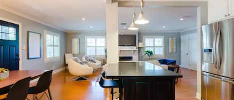 المنشأة من الداخل