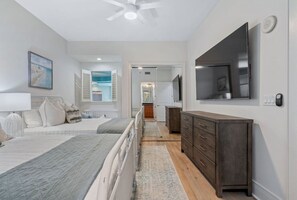 3 bedrooms, desk, free WiFi, bed sheets