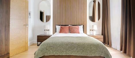 1 bedroom, in-room safe, iron/ironing board, free WiFi