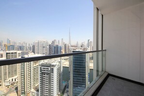 Balcony - New Arabian Bayz Studio (Dubai)
