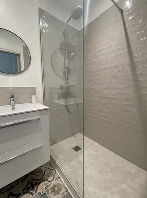 Hair dryer, towels, toilet paper