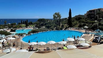Piscine extérieure, piscine chauffée