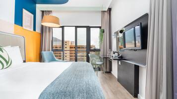 Habitació superior | 1 dormitori, caixa forta a l'habitació i escriptori