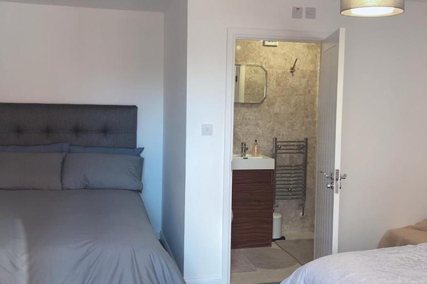 Studio, 1 Bedroom | Egyptian cotton sheets, premium bedding, iron/ironing board, travel crib