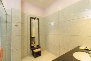 Slippers - Dharti Dhora Ri - A Sand Dune Resort (Bikaner)