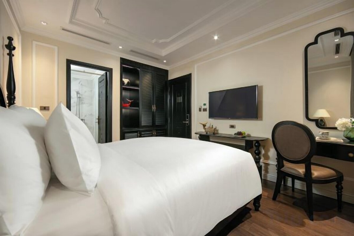 Premium bedding, pillow-top beds, free minibar items, in-room safe