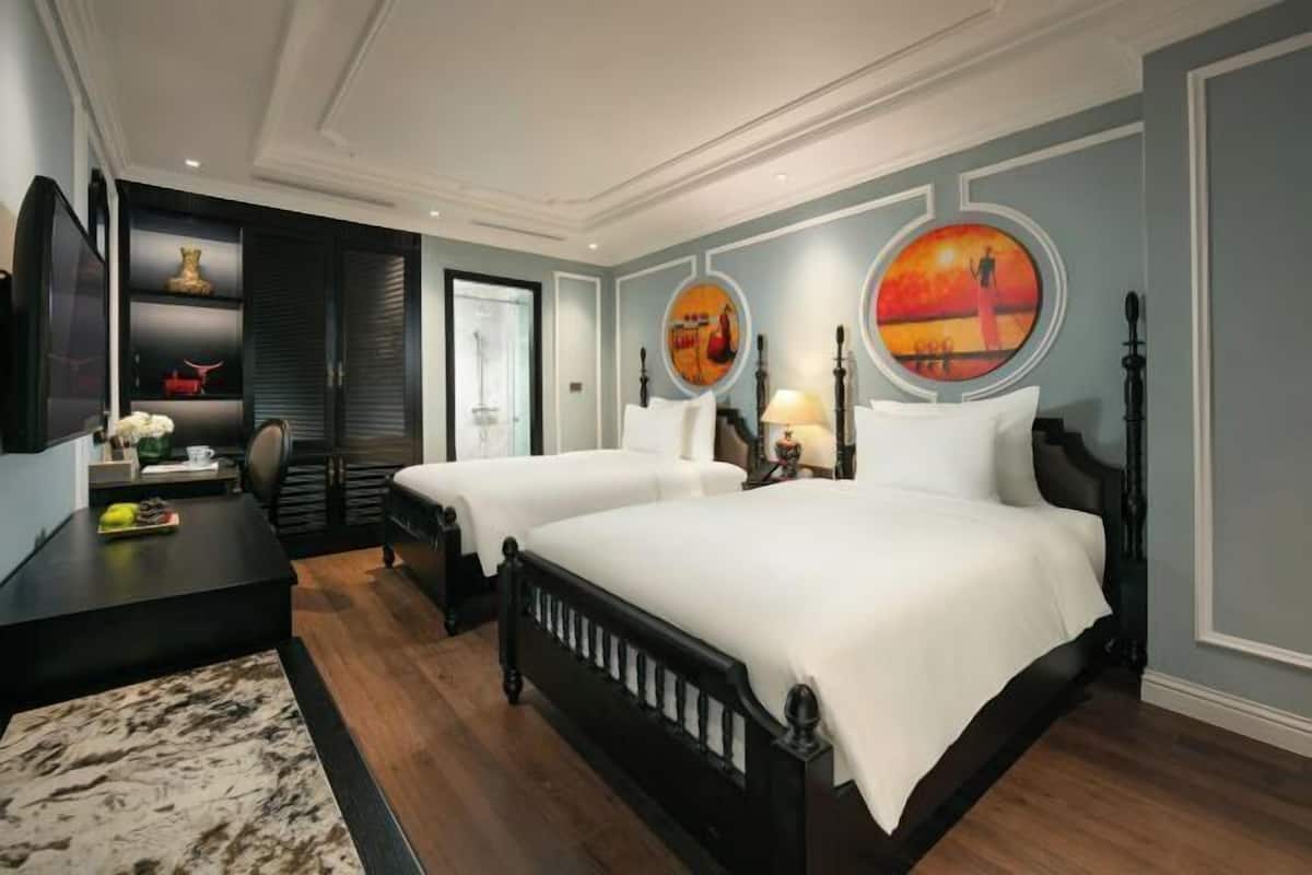 1 bedroom, premium bedding, pillow-top beds, free minibar items