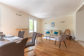 TV - L’Amédée - Appt à 500m du lac (Annecy)