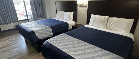 Quarto casal | Escrivaninha, Wi-Fi de cortesia, roupa de cama