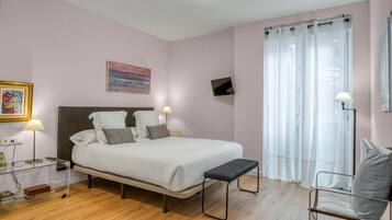 2 dormitorios, tabla de planchar con plancha, wifi gratis y ropa de cama