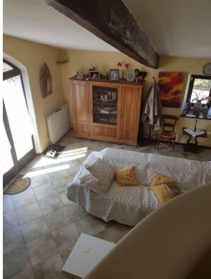 4 chambres, fer et planche à repasser, Wi-Fi, draps fournis