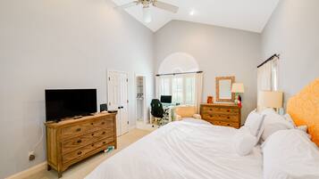 4 bedrooms, internet, bed sheets